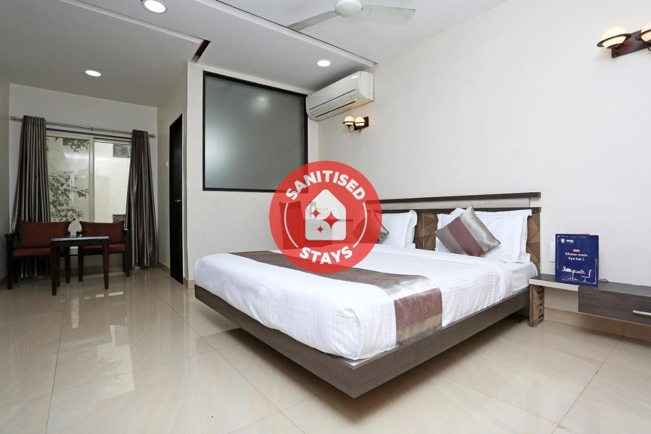 Townhouse Oak Hotel The Sudesh Raipur  Exterior photo