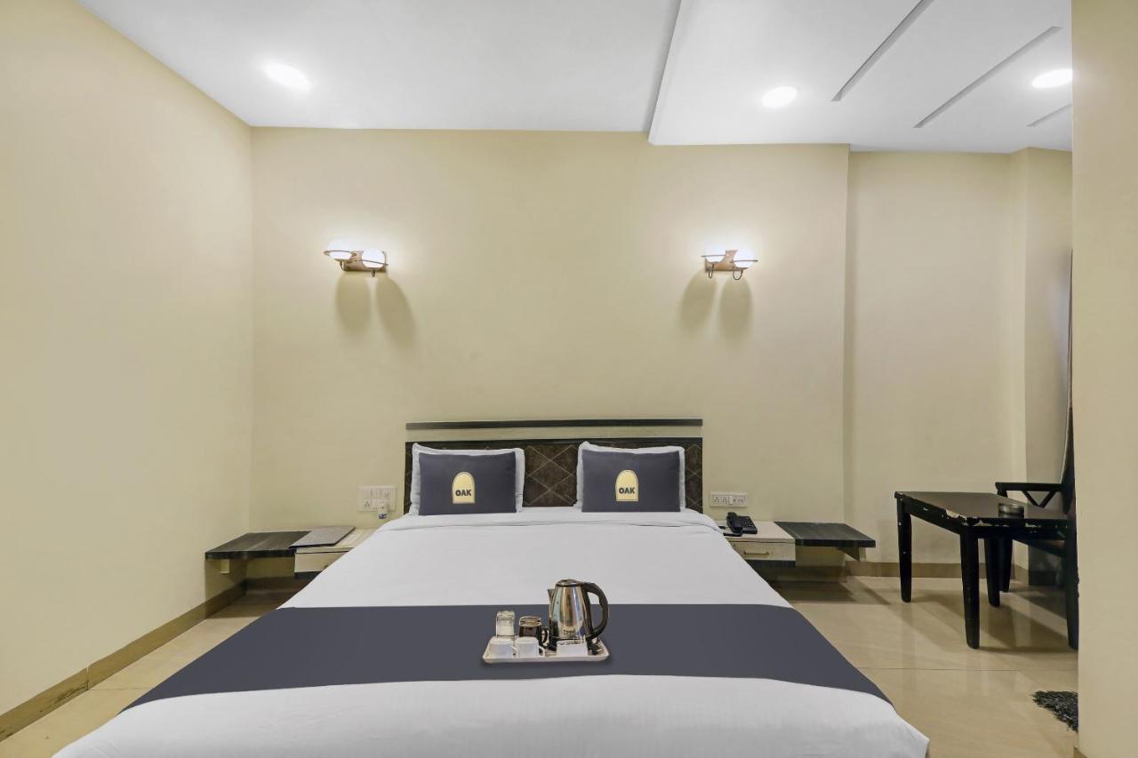 Townhouse Oak Hotel The Sudesh Raipur  Exterior photo
